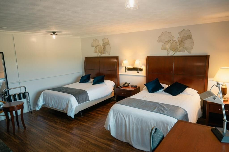 Room 3, Place 19-67, Prescott and Russell