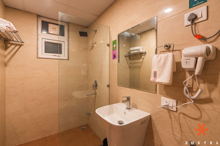 Bathroom 4, Zostel Noida, Gautam Buddha Nagar