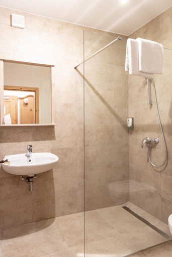 Bathroom 4, Stanglbrau, Kelheim