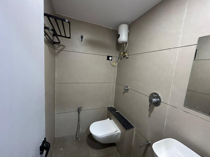 Bathroom 4, hotel shiva inn bopal, Ahmadabad