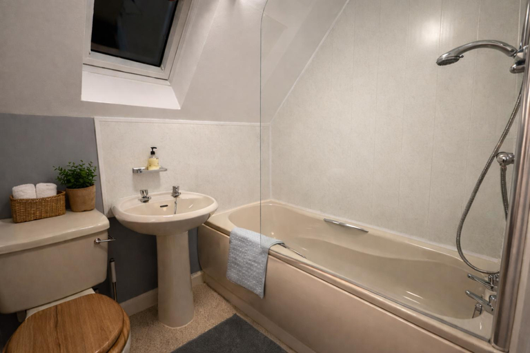 Bathroom 3, The Overscaig House Hotel, Highland