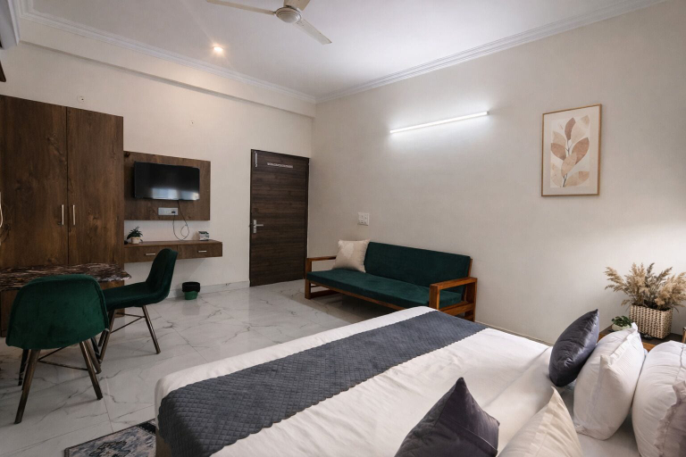 Bedroom 2, Hotel Stayzzy Bloom, Gautam Buddha Nagar