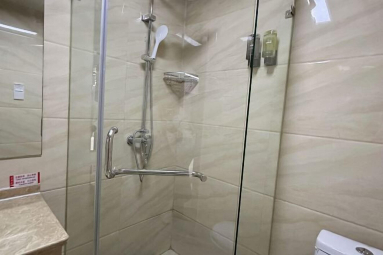 Bathroom 5, Zhaoyuan Shengboya Hotel, Yantai