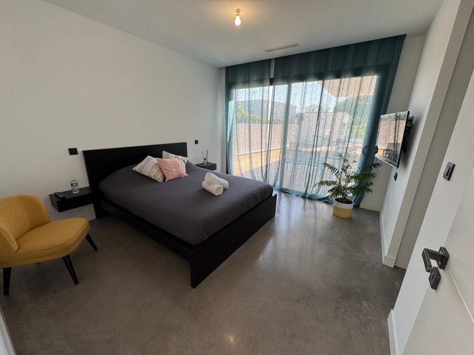Bedroom 3, Villa Noam Haut Standing 220m2, Gard