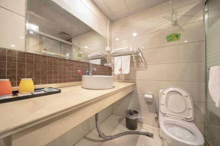 Bathroom 4, 998 Business Hostel, Nantong