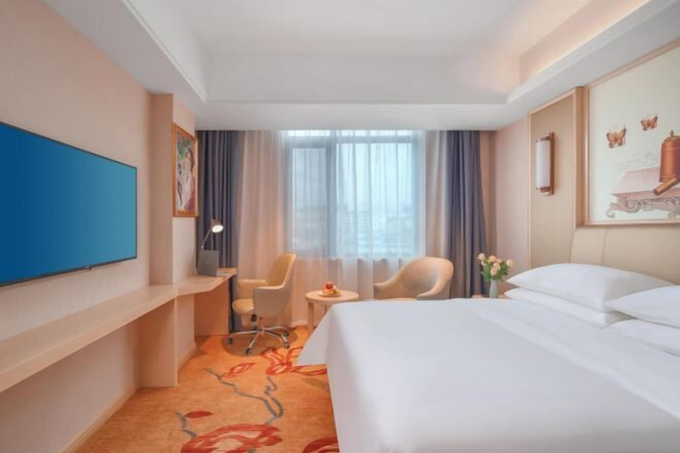 Bedroom 3, Vienna Hotel (Qianshanchuanxuan), Anqing