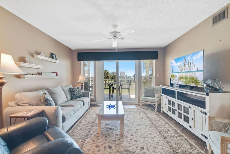 Room 5, Portside 108- On Ole River Bring Boat Pool, Escambia