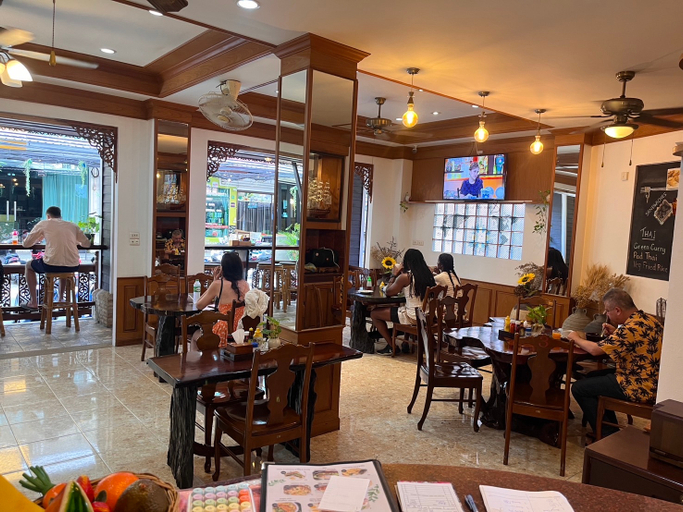 Food & Drinks 5, Nanai 2 Residence Patong, Pulau Phuket