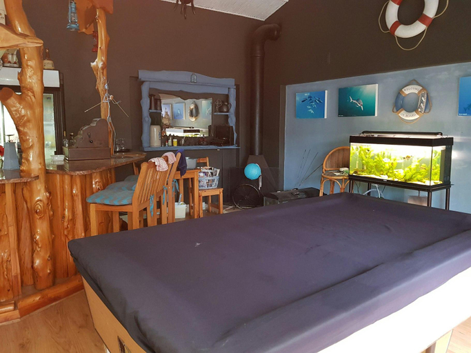 Bedroom 3, Oceans Hotel, Eden