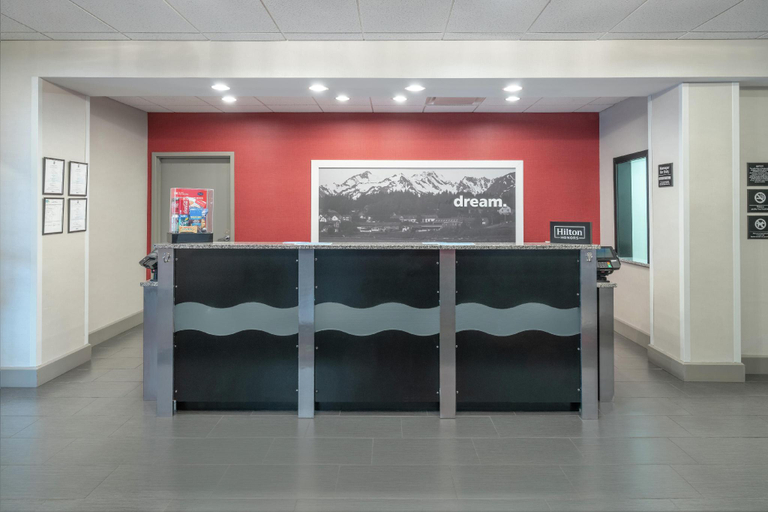Public Area, Hampton Inn & Suites Roanoke Airport, Roanoke City