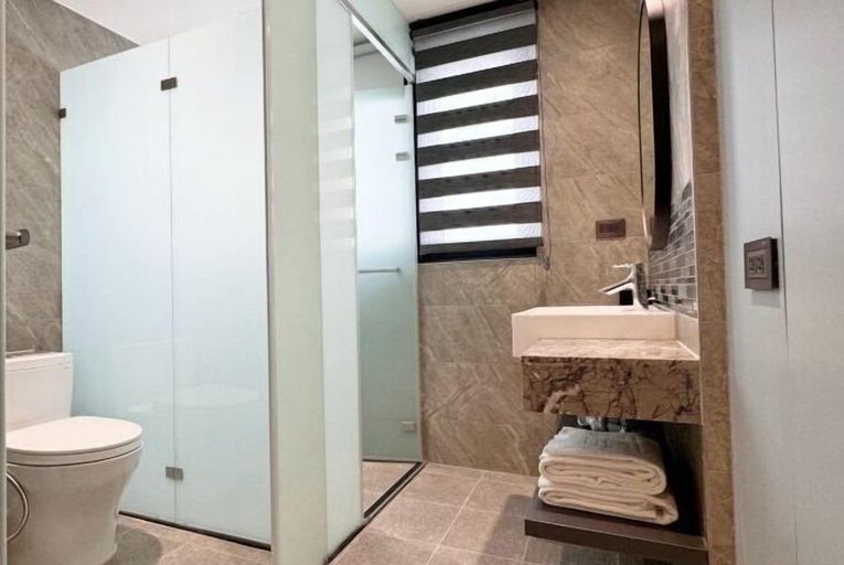 Bathroom 4, Fengjia Joie de Inn, Taichung