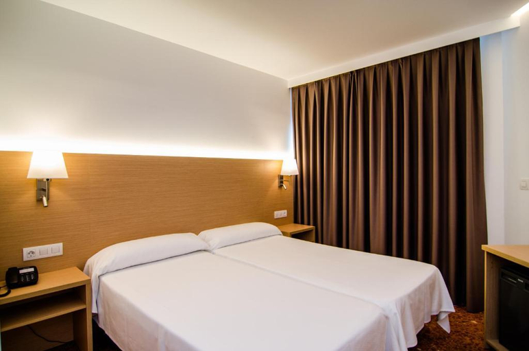 Bedroom 3, Port Europa, Alicante