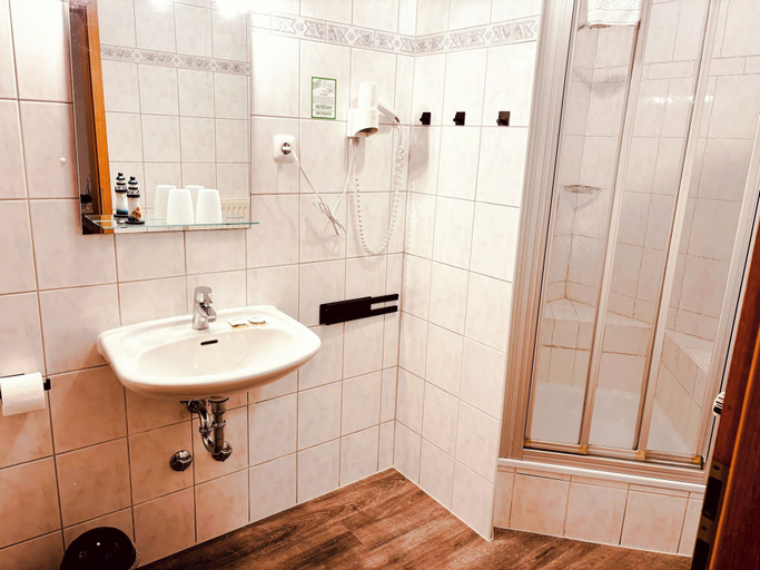 Bathroom 5, Hotel Nordwind Lohme, Vorpommern-Rügen