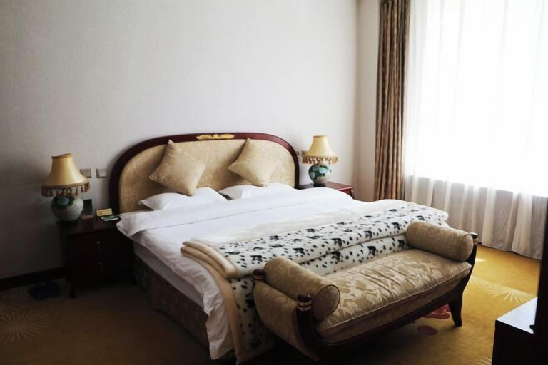 Bedroom 3, Pingliang Hotel, Pingliang