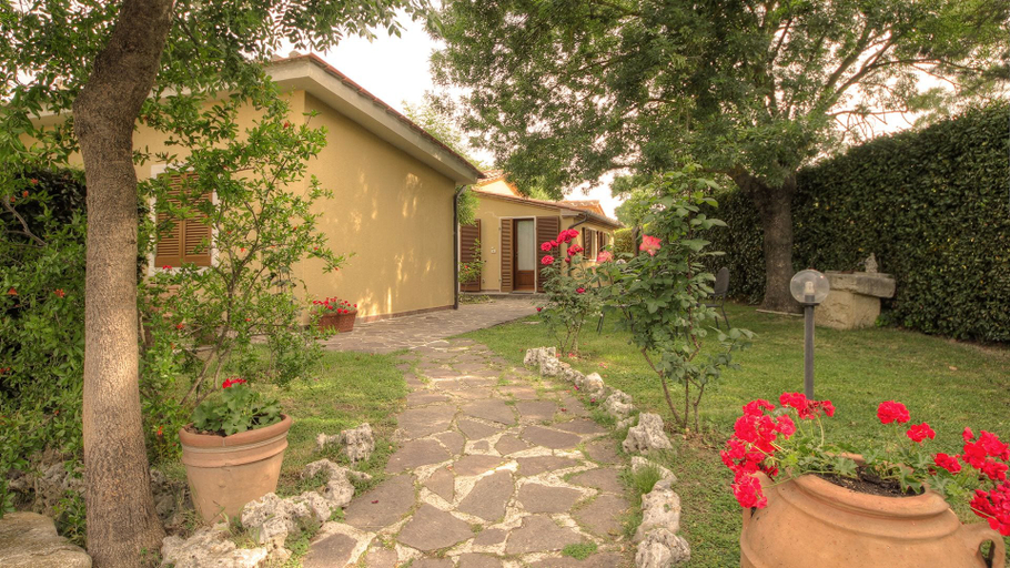 Others 5, Pian di Cataverna, Grosseto