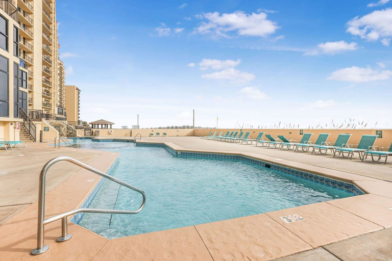 Room 5, Phoenix II 2101 3 Bedrooms Amenities Galore Beachfront, Baldwin