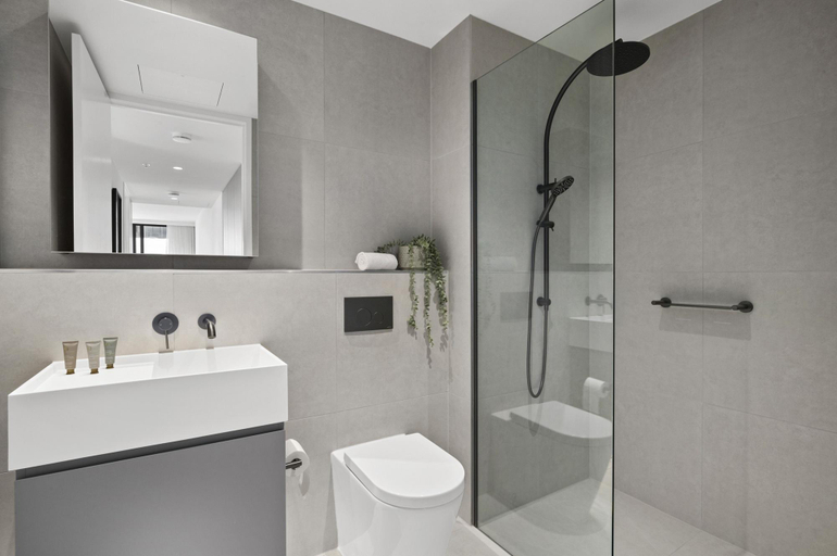 Bathroom 2, Brand New Apartment in Albert Park with Pool & Gym, Melbourne