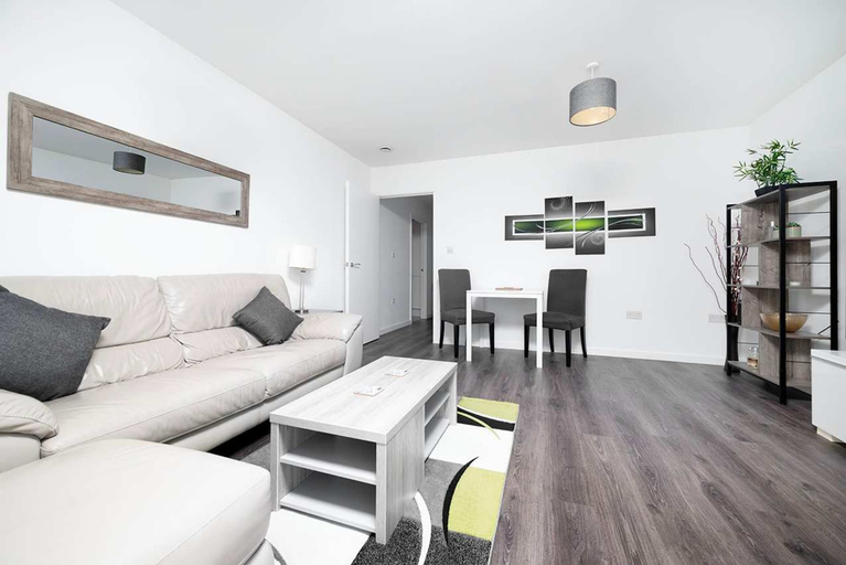 Room 5, Stunning 2BR Flat With Balcony, Windsor and Maidenhead