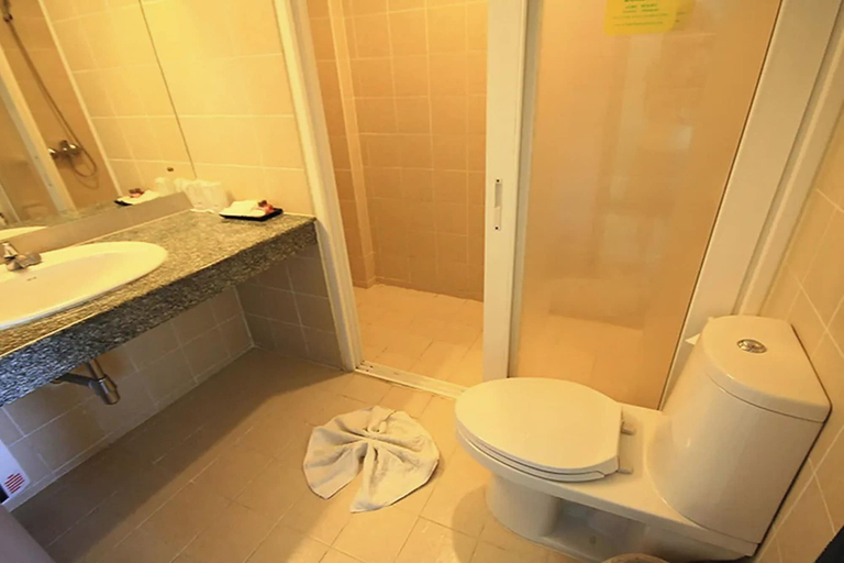 Bathroom 4, Bacchus Home Resort, Pran Buri