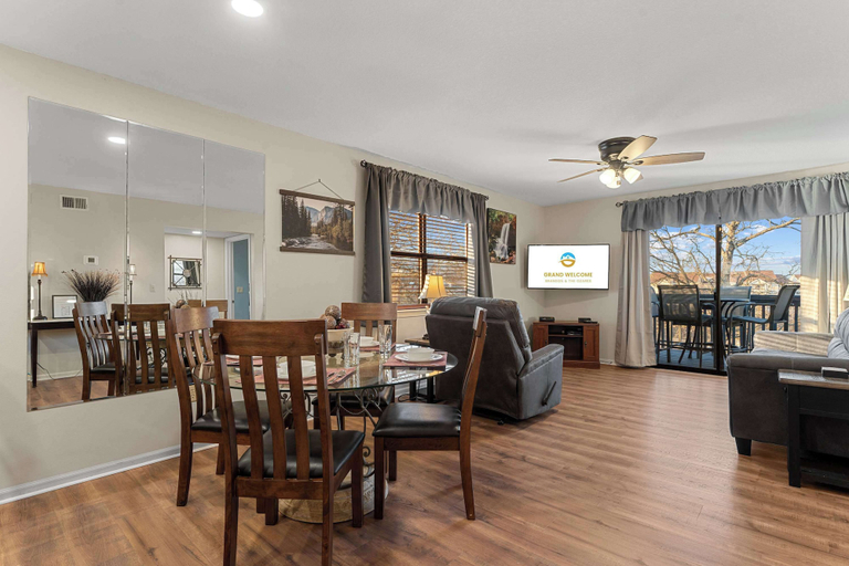 Food & Drinks 4, Golf Course Escape - Resort Amenities, Taney