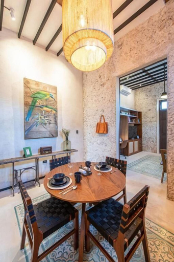 Dining room, Casa Bolero Santa Lucia, with Parking by Cercana, Mérida