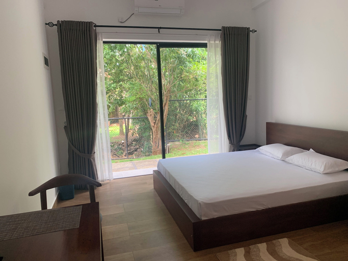 Room 3, Centri Villa, N. Palatha East