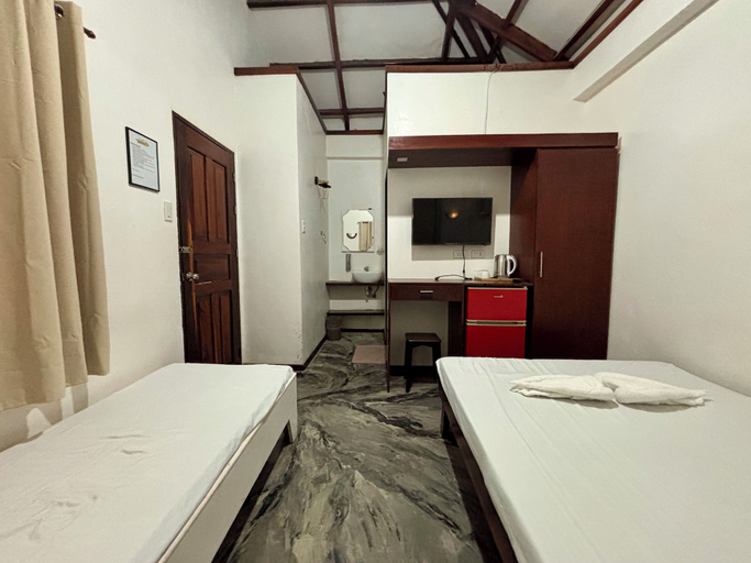 Bedroom 2, Shat'S Guesthouse Siargao Near Beach, General Luna