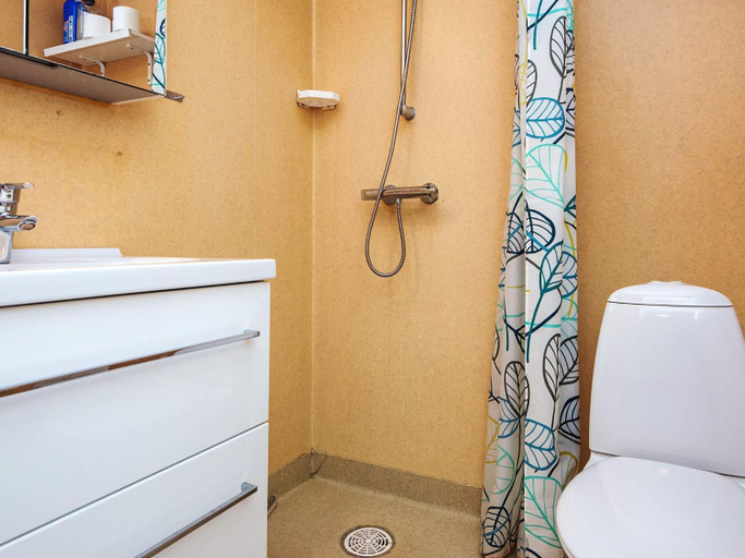 Bathroom 4, 6 person holiday home on a holiday park in Hejls, Kolding