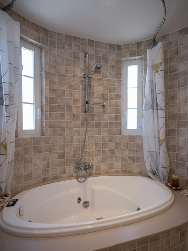 Bathroom 1, Cas Ferrer, Baleares