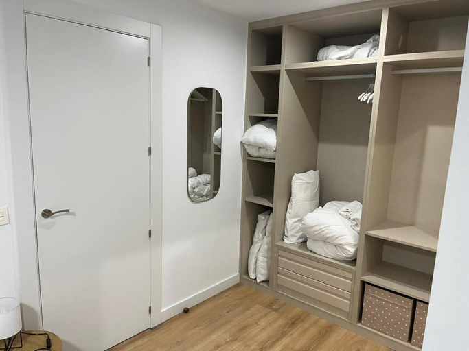 Bedroom 2, Duo caleros laranitasalmantina, Salamanca