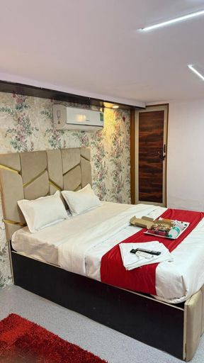 Room 2, Hotel Caribbean, Nagpur