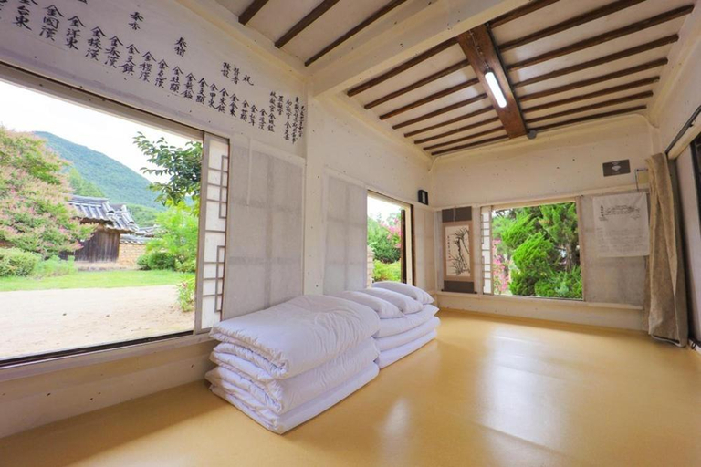 Bedroom 2, Mookgae Seowon(Manhuejeong), Andong