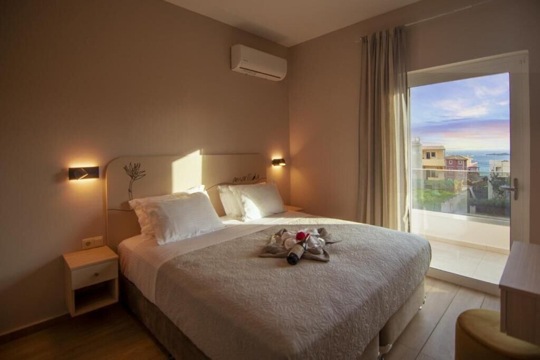 Room 4, Vakakis Family Luxury Studios, Crete