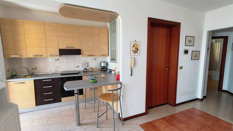 Private kitchen 2, Alba Sul Mare Apartments, Messina