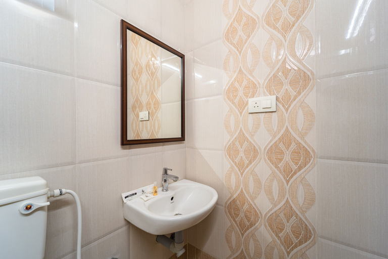 Bathroom 4, MP Villa, Viluppuram