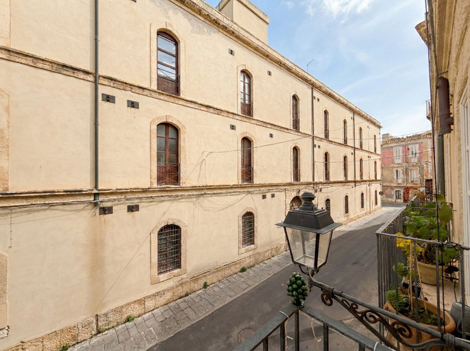 Exterior & Views 2, Ortigia Mastrarua rooms, Syracuse