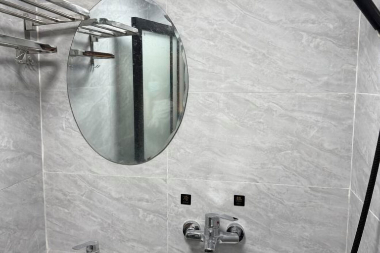 Bathroom 3, Lianchang Hotel, Shenzhen