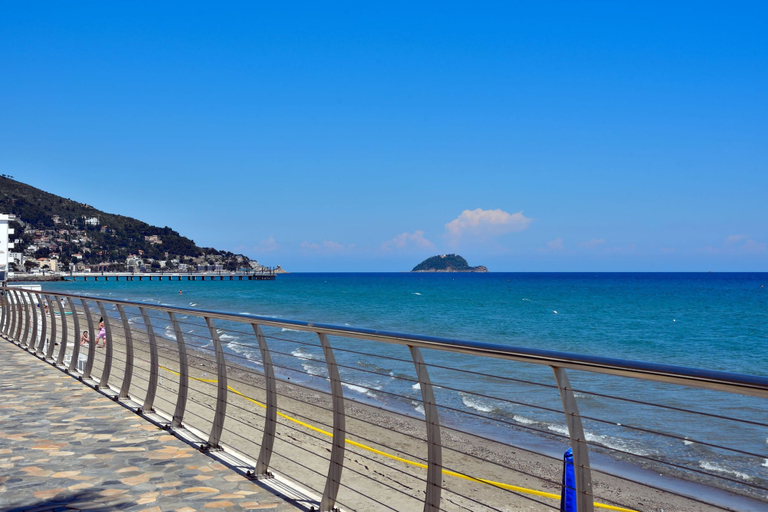 Room 3, Seaside Binario Blu 500 M Dal Mare, Savona