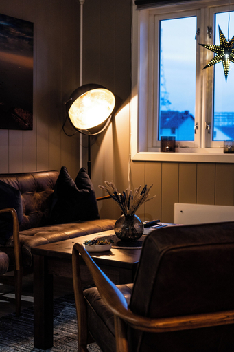 Others 5, Tobiasbrygga, Vågan