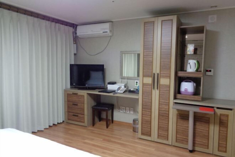 Room 5, Residence Hotel Lamia, Daedeok