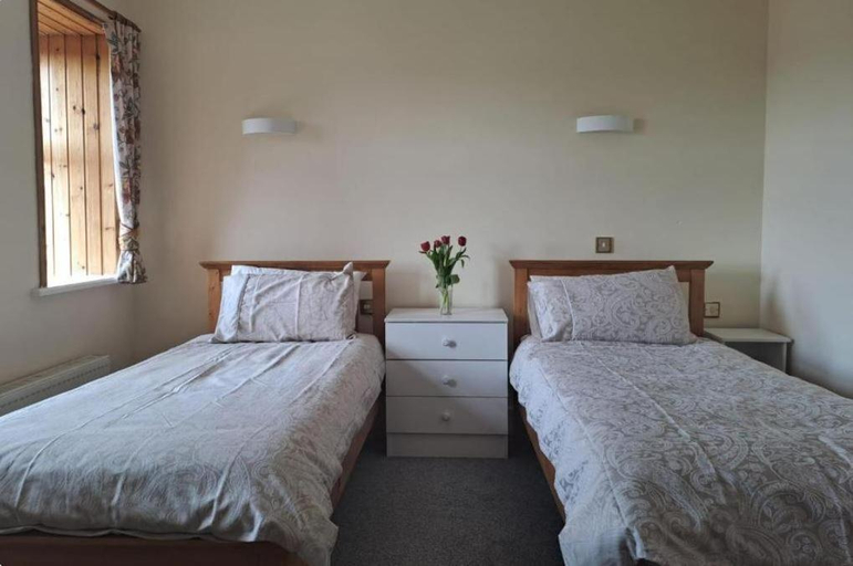 Bedroom 4, Teach Hudi Beag, Bar & Accommodation Bunbeg