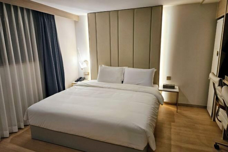 Bedroom 4, Dayeon Grandis Hotel, Nam