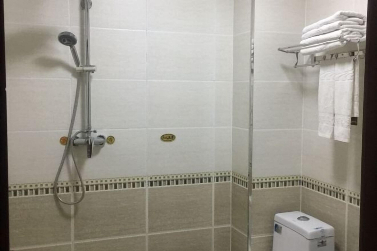 Bathroom 3, Nongchang Business Hotel, Shuangyashan