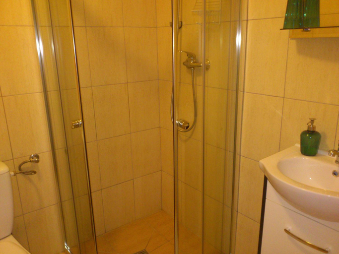 Bathroom 5, Dom Mysliwski, Wołomin