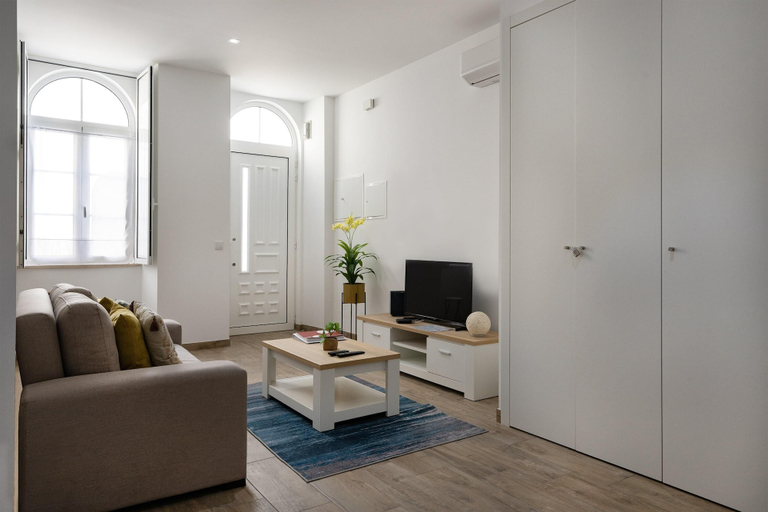 Living area 4, Red Door Flat by Trip2Portugal, Figueira da Foz