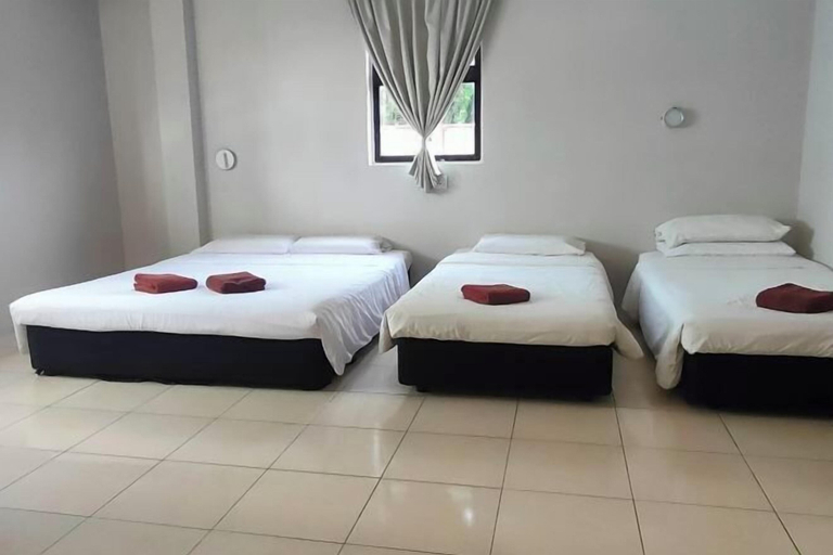 Bedroom 2, Walk Inn, Miri
