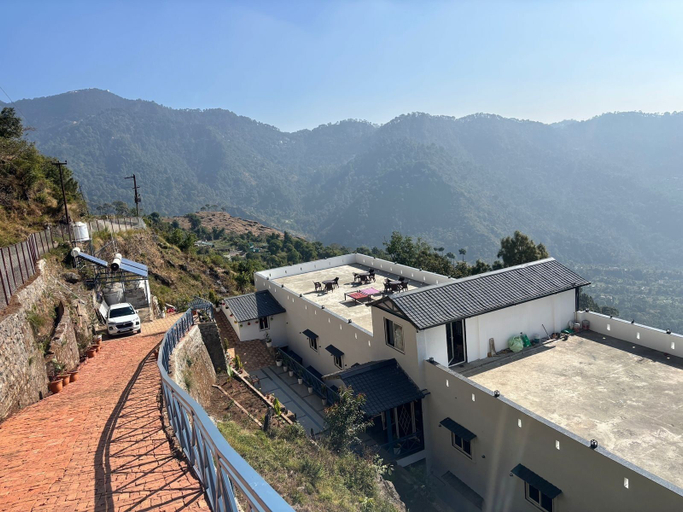 Outdoor dining 3, SERENE FOREST RESORT, Nainital