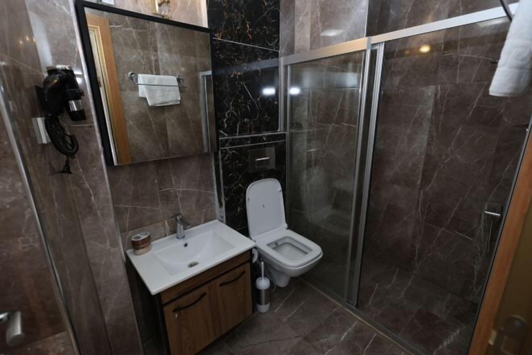 Room 4, Leili Hagia Sofia Hotel, Fatih