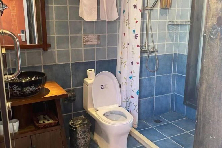 Bathroom, Donglai Courtyard Inn, Yangzhou