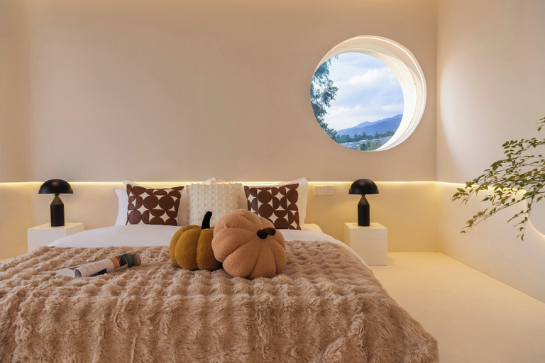 Room 4, Mountain Resort Hotel, Dali Bai